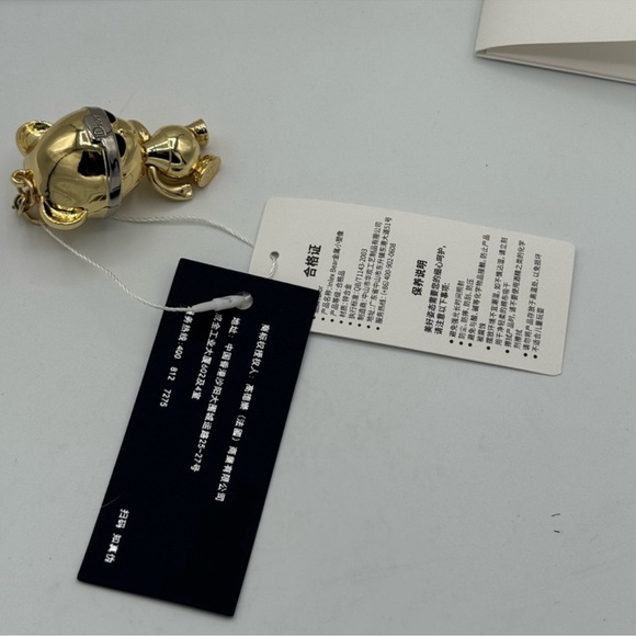 Christian Dior Inlex Bear Keychain Bag
Charm
NWT & Box! - Picture 10 of 13